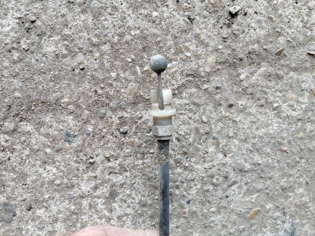 bontott OPEL CAMPO Motorháztető Nyitó Kar / Gomb