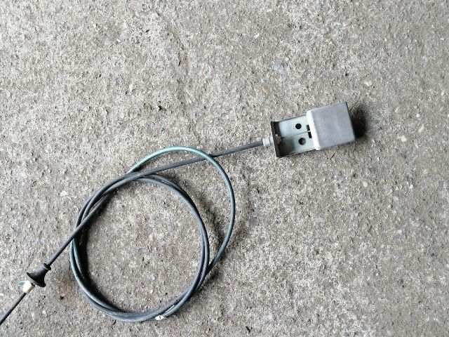 bontott OPEL CAMPO Motorháztető Nyitó Kar / Gomb