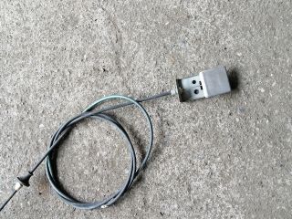 bontott OPEL CAMPO Motorháztető Nyitó Kar / Gomb