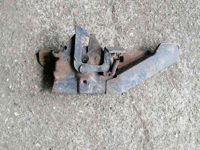 bontott OPEL CAMPO Motorháztető Zárszerkezet