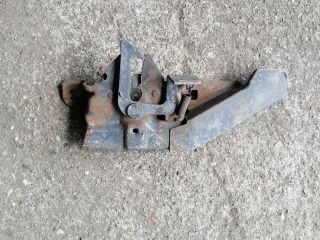 bontott OPEL CAMPO Motorháztető Zárszerkezet