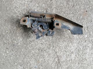 bontott OPEL CAMPO Motorháztető Zárszerkezet