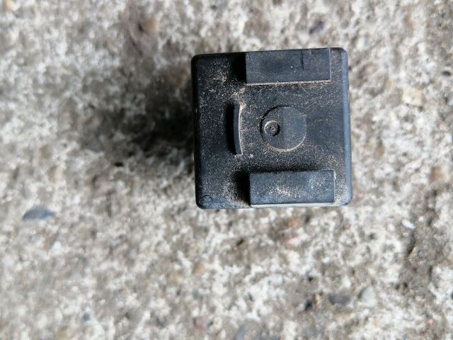 bontott OPEL CAMPO Relé