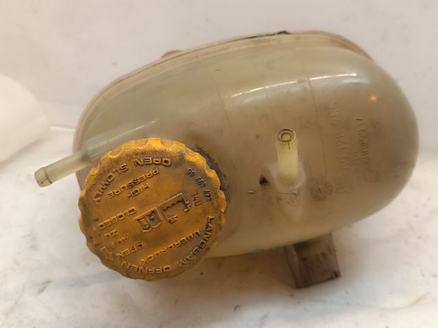 bontott OPEL COMBO Kiegyenlítő Tartály