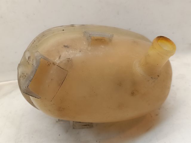 bontott OPEL COMBO Kiegyenlítő Tartály