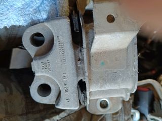 bontott OPEL COMBO Motor Tartó Bak Bal