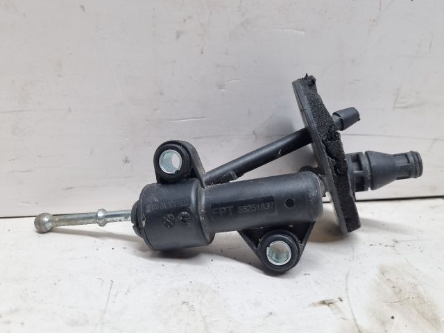 bontott OPEL COMBO Kuplung Munkahenger