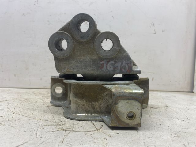 bontott OPEL COMBO Motor Tartó Bak Jobb