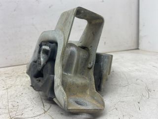 bontott OPEL COMBO Motor Tartó Bak Jobb