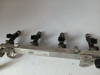 bontott OPEL COMBO Porlasztó Sor / Híd