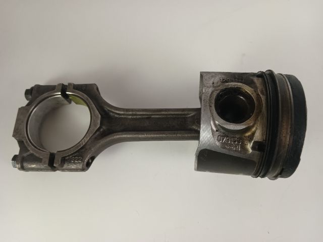 bontott OPEL COMBO Dugattyú és Hajtókar