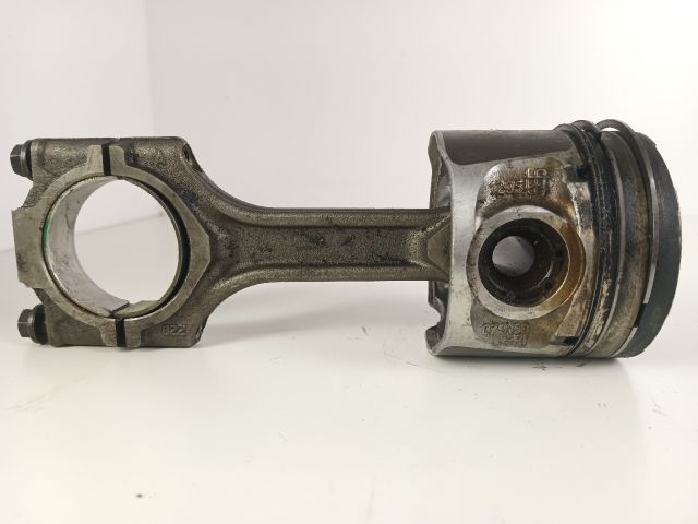 bontott OPEL COMBO Dugattyú és Hajtókar