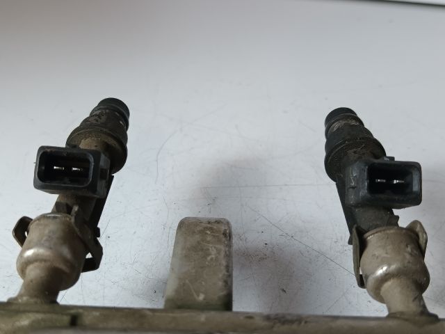 bontott OPEL COMBO Porlasztó Sor / Híd