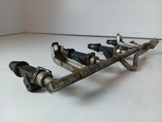 bontott OPEL COMBO Porlasztó Sor / Híd