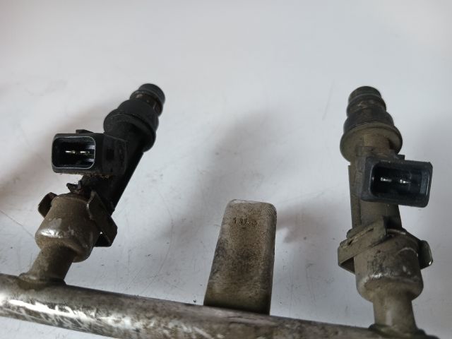 bontott OPEL COMBO Porlasztó Sor / Híd