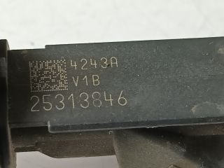 bontott OPEL COMBO Porlasztó Sor / Híd