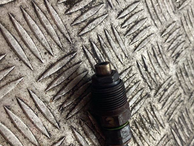 bontott OPEL COMBO Porlasztó (1 db)