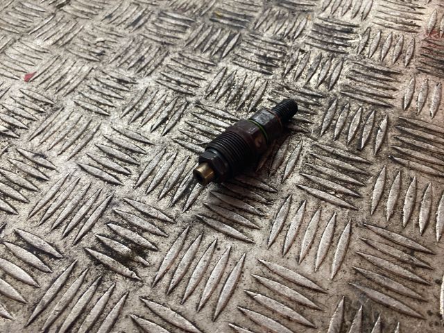 bontott OPEL COMBO Porlasztó (1 db)