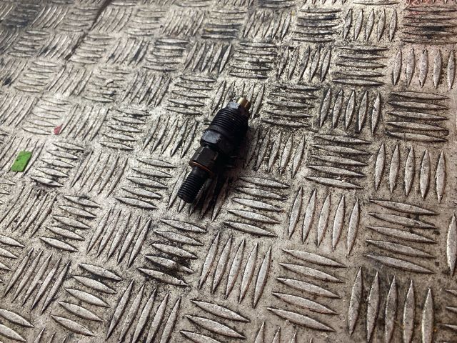 bontott OPEL COMBO Porlasztó (1 db)