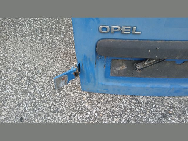 bontott OPEL COMBO Bal Csomagtérajtó (Részeivel)