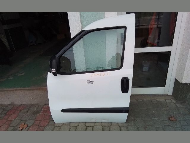 bontott OPEL COMBO Bal első Ajtó (Részeivel)