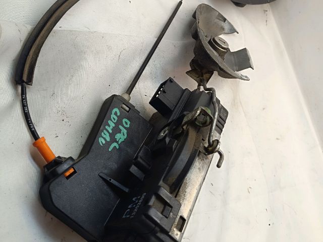 bontott OPEL COMBO Bal első Ajtózár