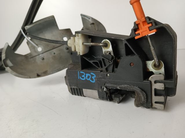 bontott OPEL COMBO Bal első Ajtózár