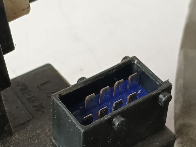 bontott OPEL COMBO Bal első Ajtózár