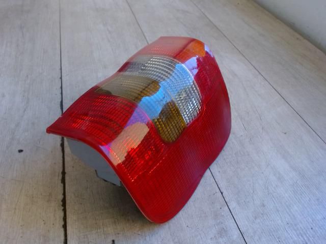 bontott OPEL COMBO Bal Hátsó Lámpa