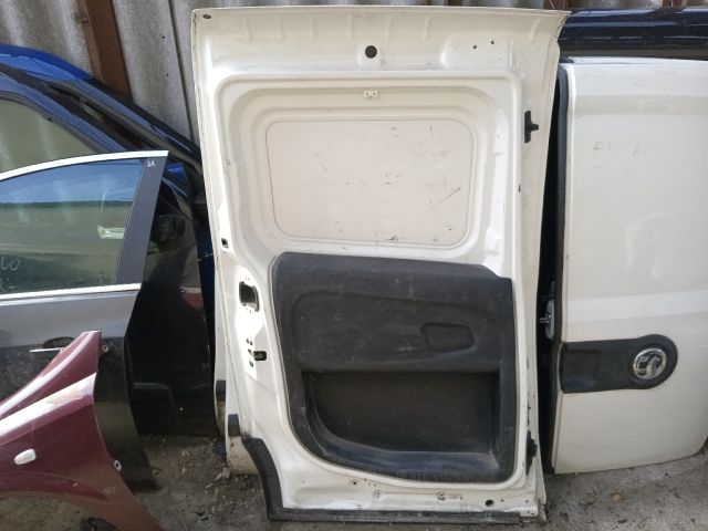 bontott OPEL COMBO Bal Tolóajtó (Részeivel)