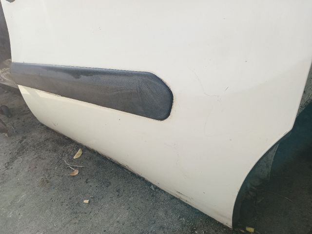 bontott OPEL COMBO Bal Tolóajtó (Részeivel)