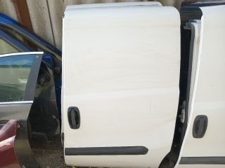 bontott OPEL COMBO Bal Tolóajtó (Részeivel)
