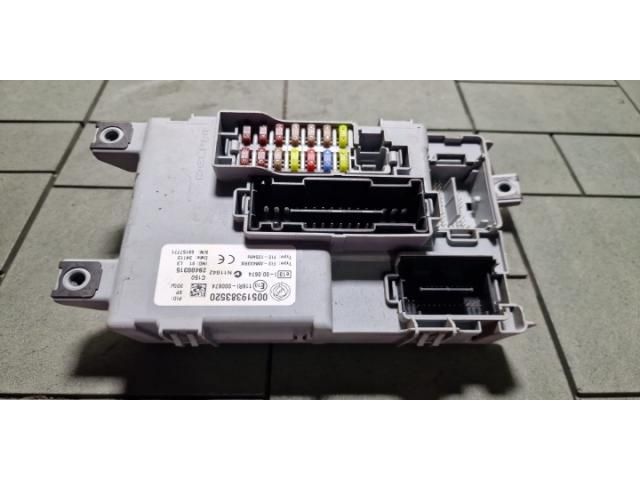 bontott OPEL COMBO Biztosítéktábla Utastér