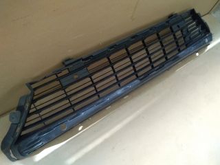 bontott OPEL COMBO E Első Lökhárító Alsó Középső Díszrács