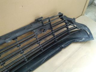 bontott OPEL COMBO E Első Lökhárító Alsó Középső Díszrács