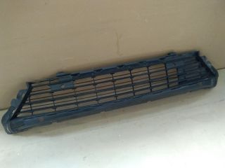 bontott OPEL COMBO E Első Lökhárító Alsó Középső Díszrács