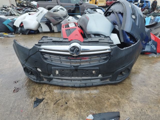 bontott OPEL COMBO Első Lökhárító (Részeivel)