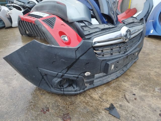 bontott OPEL COMBO Első Lökhárító (Részeivel)