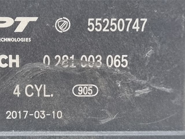 bontott OPEL COMBO Izzító Relé