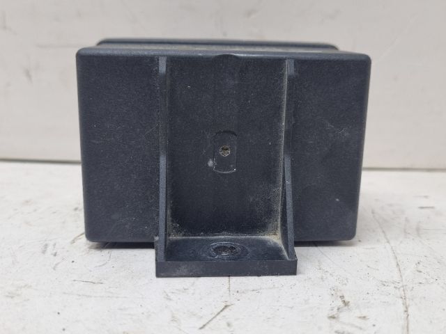 bontott OPEL COMBO Izzító Relé