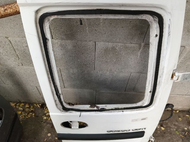 bontott OPEL COMBO Jobb Csomagtérajtó (Részeivel)