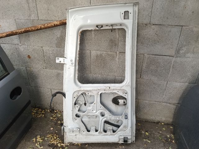 bontott OPEL COMBO Jobb Csomagtérajtó (Részeivel)