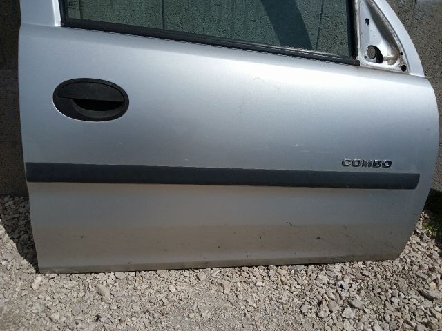 bontott OPEL COMBO Jobb első Ajtó (Részeivel)