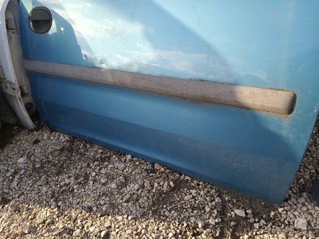 bontott OPEL COMBO Jobb első Ajtó (Részeivel)