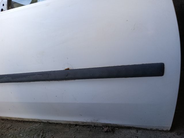 bontott OPEL COMBO Jobb első Ajtó (Részeivel)