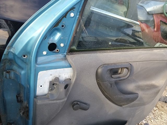 bontott OPEL COMBO Jobb első Ajtó (Részeivel)