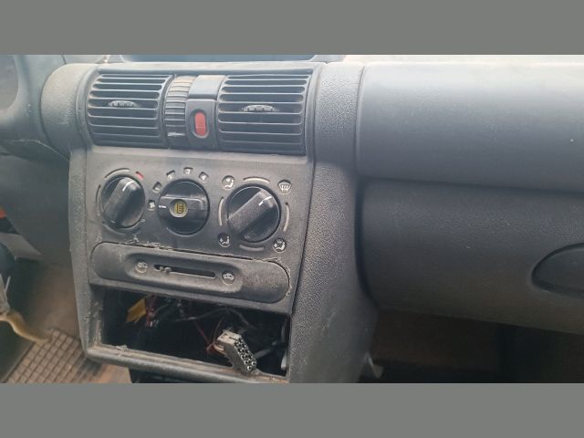 bontott OPEL COMBO Jobb első Ajtóhatároló