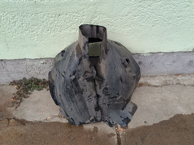 bontott OPEL COMBO Jobb első Első Dobbetét (Kerékjárati, Műanyag)