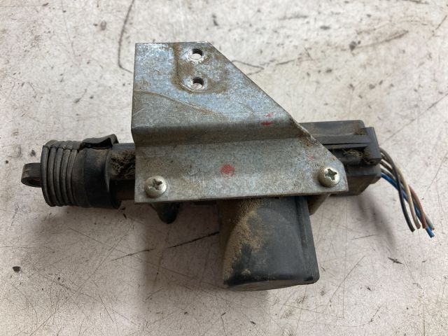 bontott OPEL COMBO Jobb első Központizár Motor