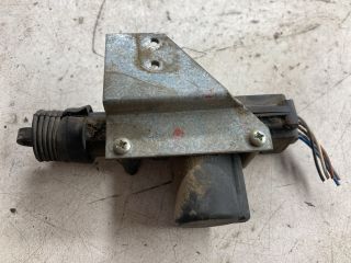 bontott OPEL COMBO Jobb első Központizár Motor